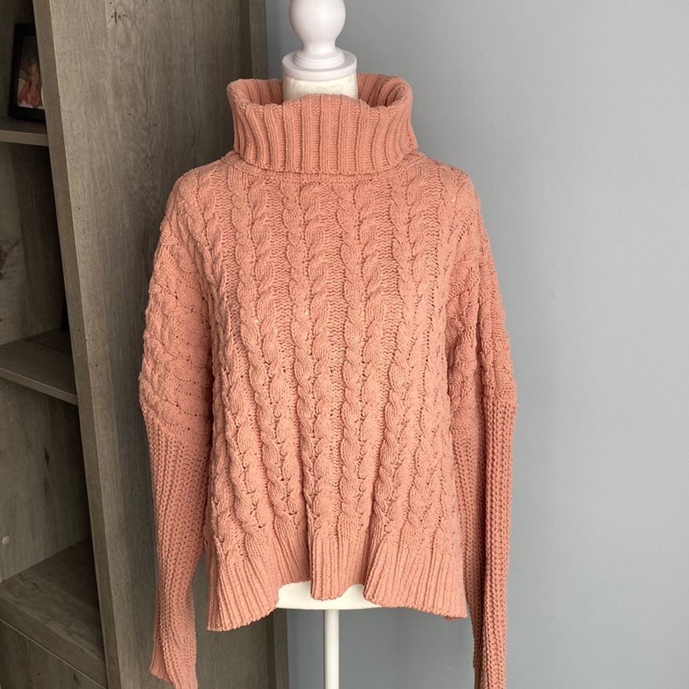 NWT POL brand Cornflower Chunky knit sweater. Size L.